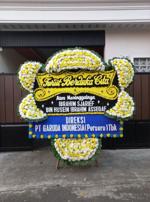 Papan Bunga Duka di Teluk Deya