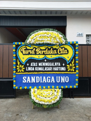 Papan Bunga Duka di Teluk Deya